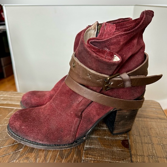 Freebird by Steven Shoes - Freebird by Steven OG Blaze Red Suede Booties, Size 10